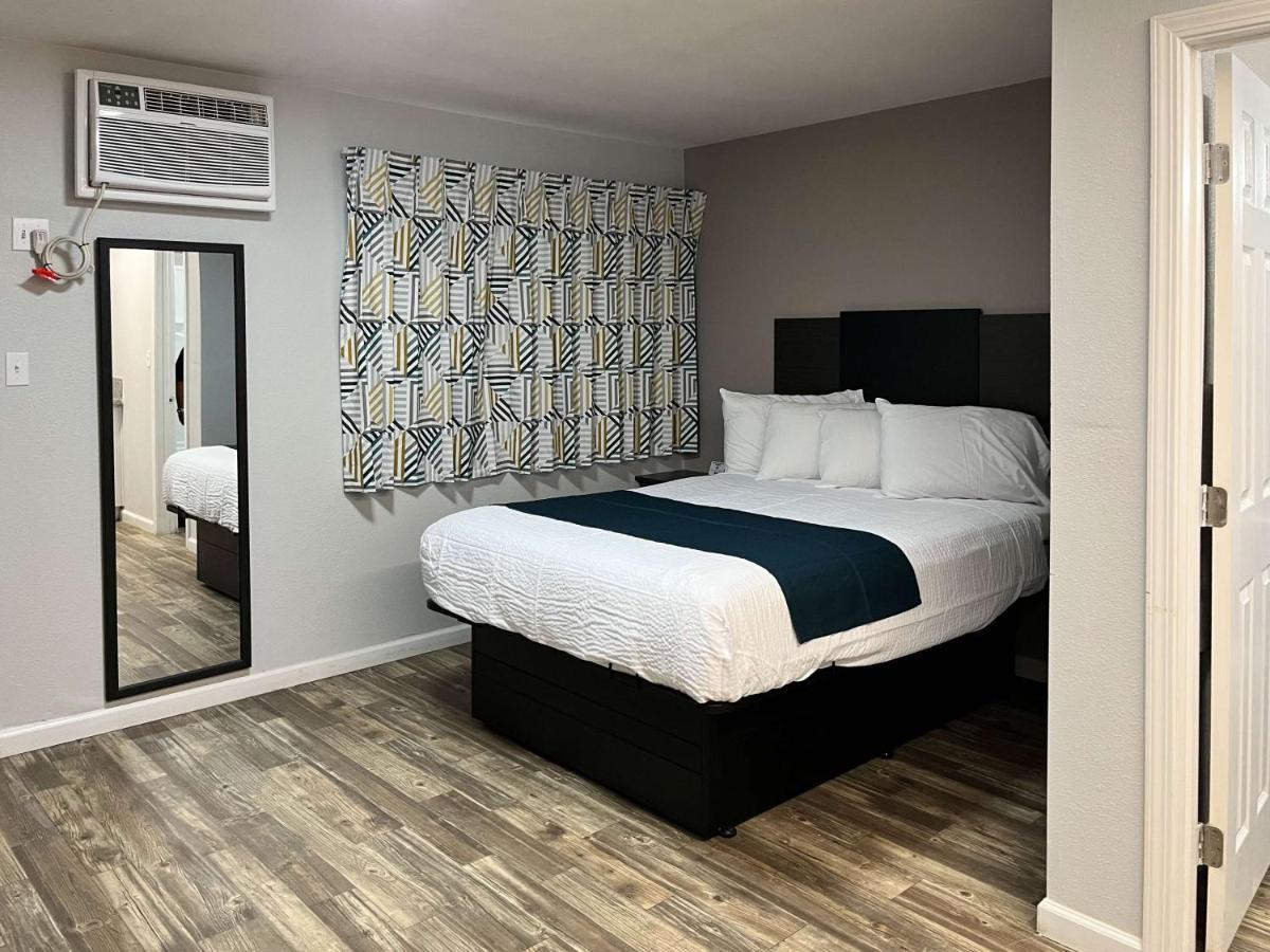 Motel 6 Las Vegas Nv Downtown Fremont St Luaran gambar